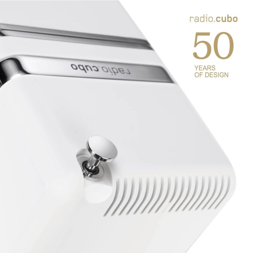 BRIONVEGA radio.cubo ポータブルラジオスピーカー